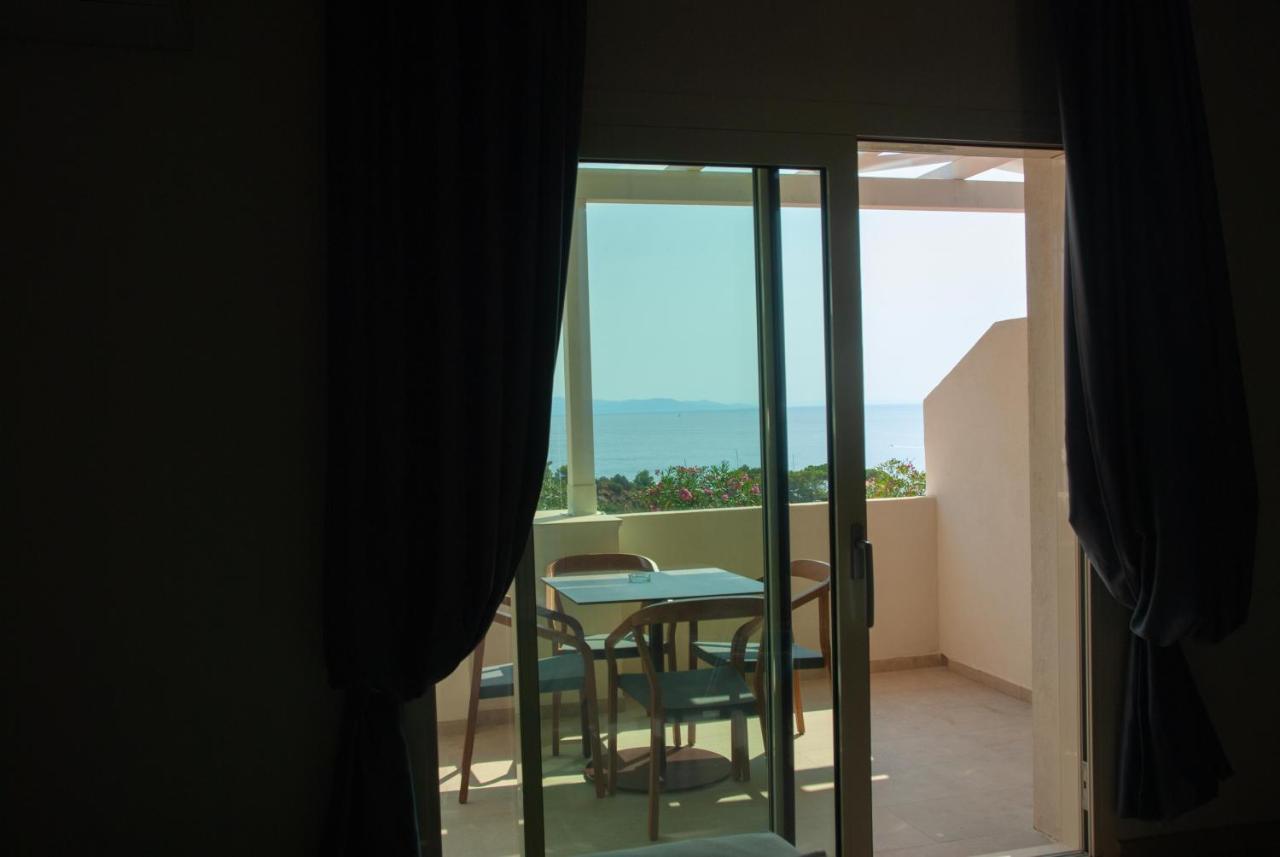 Resort Capo Bianco Porto Azzurro Exterior photo